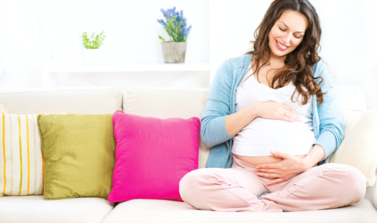 Pautas alimentarias para una buena salud bucal en embarazadas