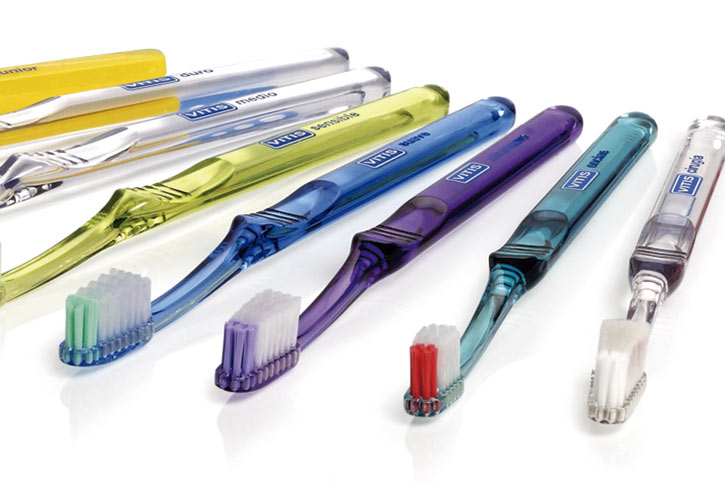 Cómo mantener limpio el cepillo de dientes?, según los expertos