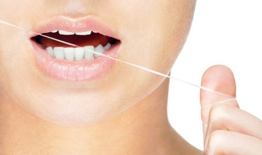 Sedas y cintas dentales: la herramienta para una higiene completa