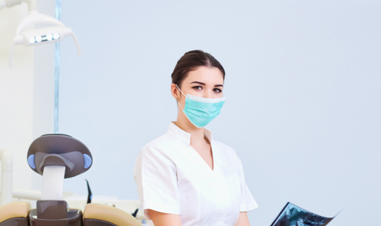 ¿Cómo prevenir y tratar la erosión dental? Protocolo de actuación